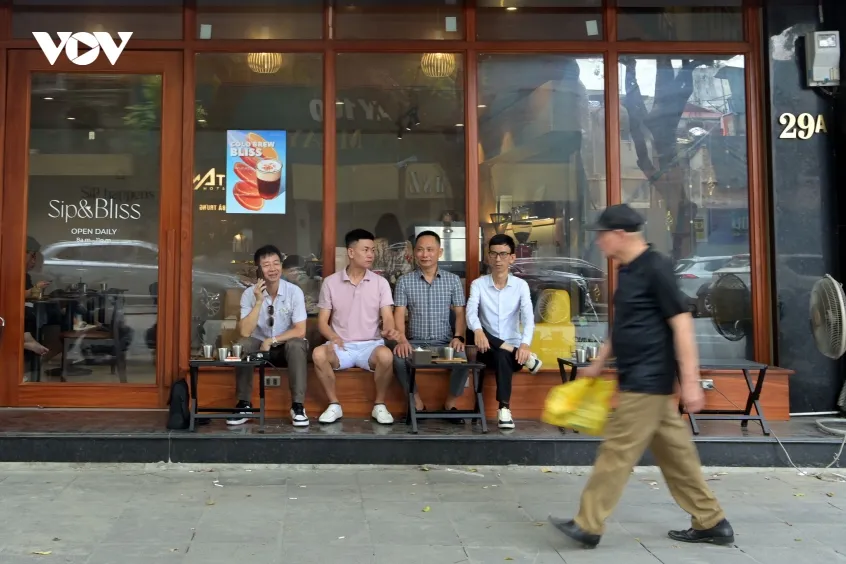 Hà Nội đề xuất cho thuê vỉa hè, người dân đồng tình và mong cơ chế minh bạch